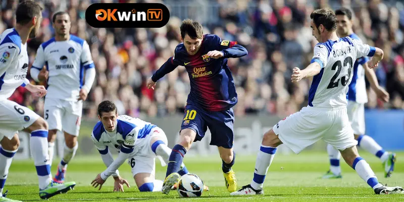 Messi, Neymar, Vinicius tăng tốc kỹ thuật trên sân trực tiếp bóng đá